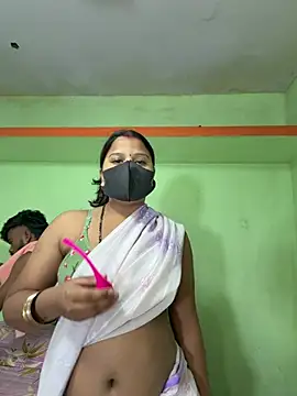 Shneeha le online show from 03/12/26, 09:02