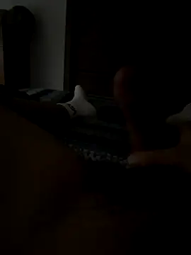 Snapshot of foyones420 chatting on 11/17/25, 02:54 foyones420 online show from 11/17/25, 02:54