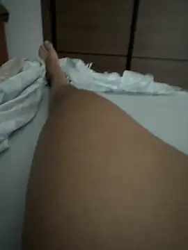 Snapshot of foyones420 chatting on 11/01/25, 01:23 foyones420 online show from 11/01/25, 01:23