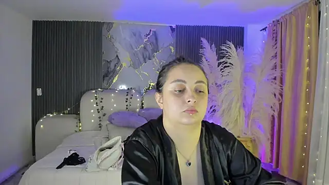 SarahCastro1  online show from 04/09/26, 04:03