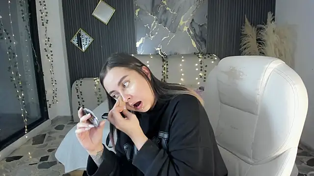 SarahCastro1  online show from 01/09/26, 04:19