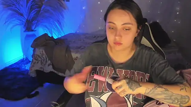 SarahCastro1  online show from 05/05/26, 12:57