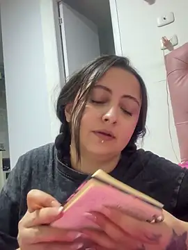 SarahCastro1  online show from 05/21/26, 08:23