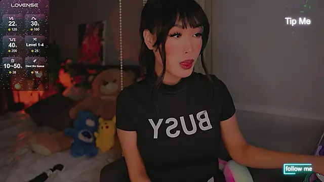 Kami Lee XO online show from 10/15/25, 07:33