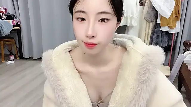 Snapshot of Freya7777 chatting on 09/20/25, 12:43 Freya7777 online show from 09/20/25, 12:43