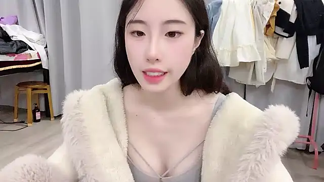 Snapshot of Freya7777 chatting on 10/12/25, 01:45 Freya7777 online show from 10/12/25, 01:45