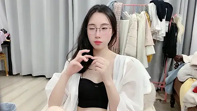 Freya7777 online show from 11/16/25, 04:12