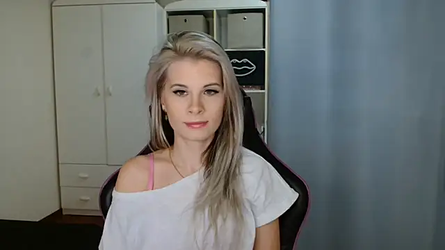 KristineGlow online show from 03/26/26, 07:17