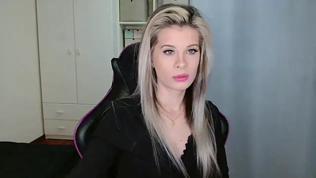 KristineGlow online show from 03/03/26, 07:15