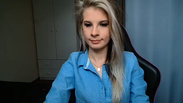 KristineGlow online show from 06/16/26, 06:24
