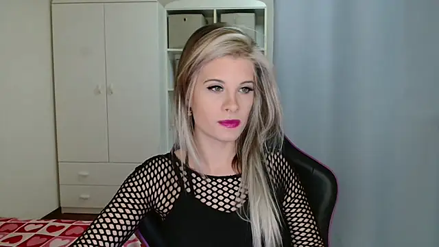 KristineGlow online show from 02/06/26, 07:15