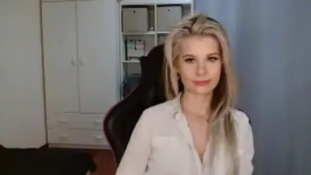 KristineGlow online show from 04/06/26, 06:20