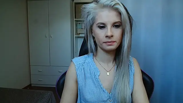 KristineGlow online show from 05/22/26, 06:22