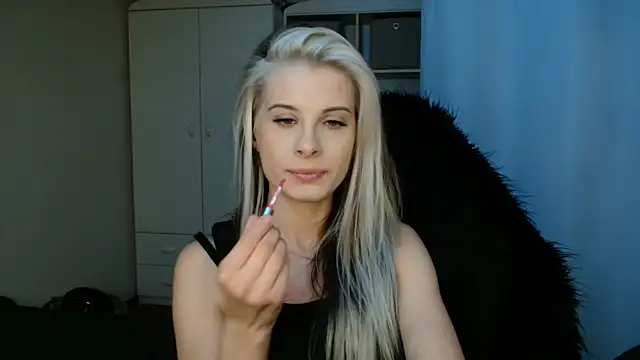 KristineGlow online show from 07/09/26, 02:16
