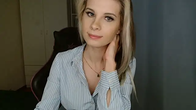 KristineGlow online show from 05/13/26, 06:15