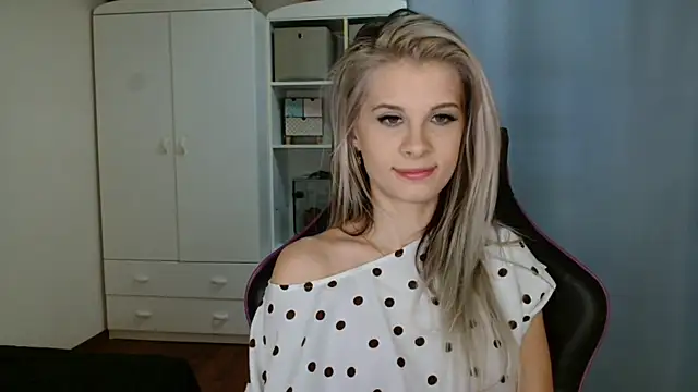 KristineGlow online show from 03/27/26, 07:17