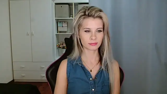 KristineGlow online show from 02/28/26, 07:13