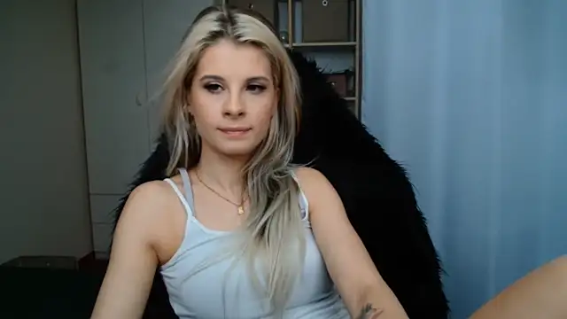 KristineGlow online show from 06/30/26, 06:24