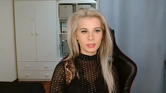 KristineGlow online show from 03/30/26, 06:20