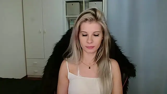 KristineGlow online show from 02/19/26, 09:12