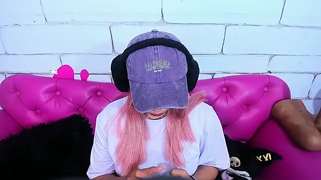 SafiroAgataaa online show from 09/30/25, 12:16