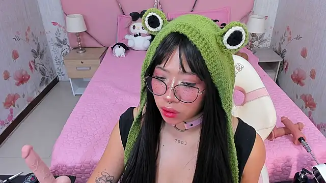 SafiroAgataaa online show from 10/18/25, 08:05