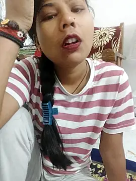 Snapshot of Vaani_Cutie chatting on 10/05/25, 02:02 Vaani Cutie online show from 10/05/25, 02:02