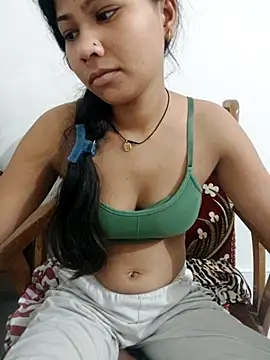 Snapshot of Vaani_Cutie chatting on 10/09/25, 12:44 Vaani Cutie online show from 10/09/25, 12:44