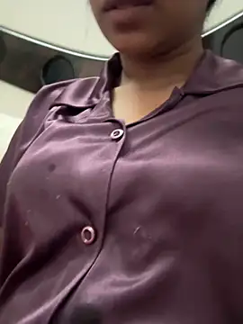 Snapshot of HeerStd chatting on 02/27/26, 04:34 HeerStd online show from 02/27/26, 04:34