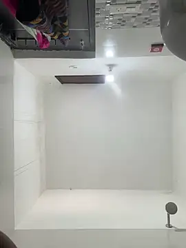 Snapshot of HeerStd chatting on 12/21/25, 05:53 HeerStd online show from 12/21/25, 05:53