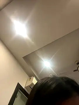 Snapshot of HeerStd chatting on 01/08/26, 11:05 HeerStd online show from 01/08/26, 11:05