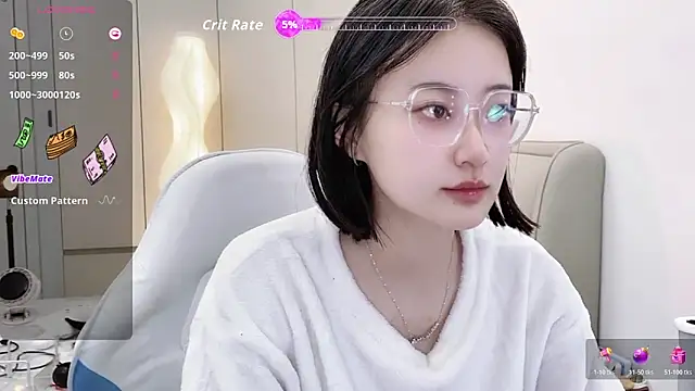 Snapshot of Naiyi-babe chatting on 11/28/25, 04:07 Naiyi-babe online show from 11/28/25, 04:07