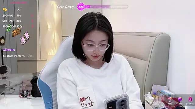 Snapshot of Naiyi-babe chatting on 11/16/25, 04:34 Naiyi-babe online show from 11/16/25, 04:34