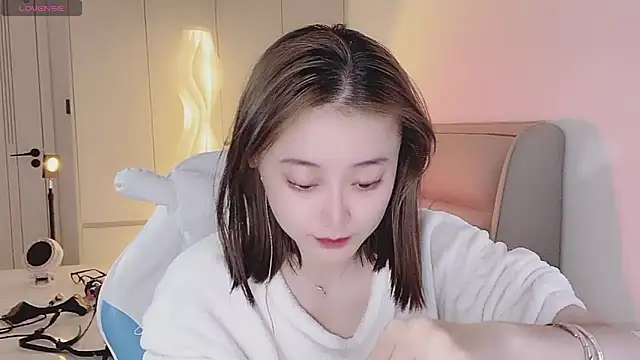 Snapshot of Naiyi-babe chatting on 03/02/26, 12:45 Naiyi-babe online show from 03/02/26, 12:45