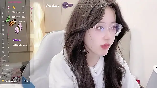 Snapshot of Naiyi-babe chatting on 11/17/25, 04:00 Naiyi-babe online show from 11/17/25, 04:00