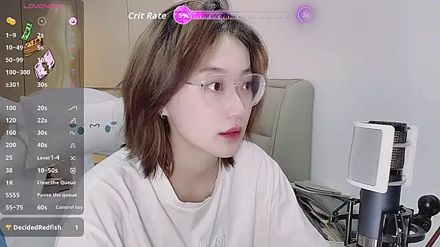 Snapshot of Naiyi-babe chatting on 05/28/26, 04:35 Naiyi-babe online show from 05/28/26, 04:35