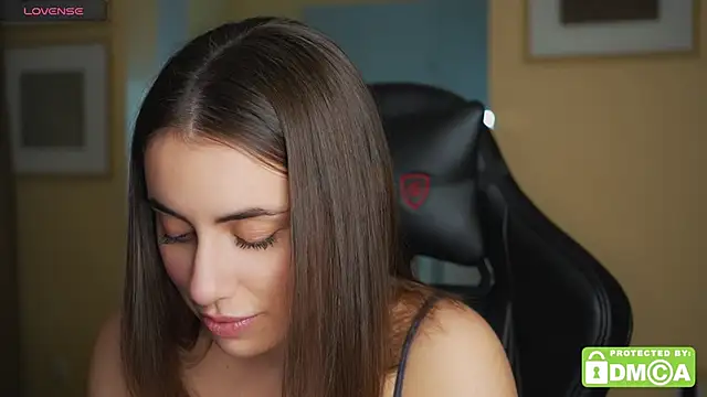 KateCarrey online show from 11/03/25, 05:16