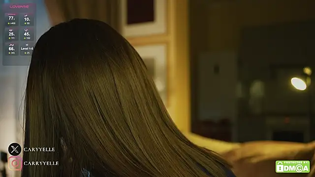 KateCarrey online show from 11/18/25, 06:17