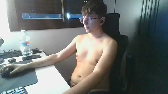 Snapshot of aaress22cm chatting on 11/15/25, 09:02 aaress22cm online show from 11/15/25, 09:02