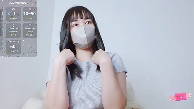 Snapshot of Zinzin_chan chatting on 04/14/26, 06:57 Zinzin chan online show from 04/14/26, 06:57