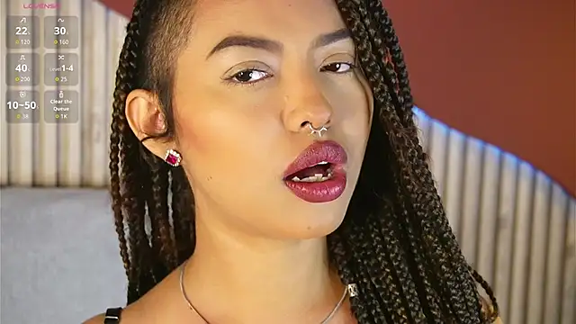 Snapshot of Nina_Kinky chatting on 09/23/25, 02:13 Nina Kinky online show from 09/23/25, 02:13