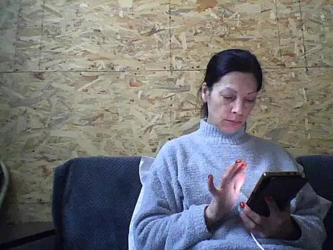 Snapshot of Milana38 chatting on 10/22/25, 09:42 Milana38 online show from 10/22/25, 09:42