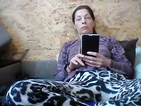 Snapshot of Milana38 chatting on 11/23/25, 10:25 Milana38 online show from 11/23/25, 10:25