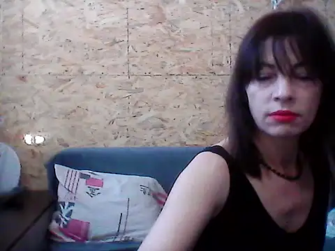 Snapshot of Milana38 chatting on 01/12/26, 01:18 Milana38 online show from 01/12/26, 01:18