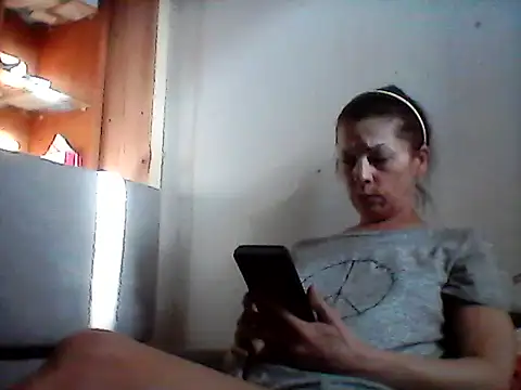 Snapshot of Milana38 chatting on 06/18/26, 03:50 Milana38 online show from 06/18/26, 03:50