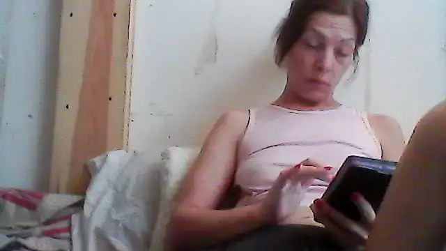 Snapshot of Milana38 chatting on 07/06/26, 03:25 Milana38 online show from 07/06/26, 03:25