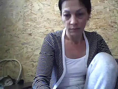 Snapshot of Milana38 chatting on 10/12/25, 10:38 Milana38 online show from 10/12/25, 10:38