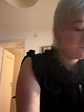 Rozendefotz online show from 12/17/25, 07:24