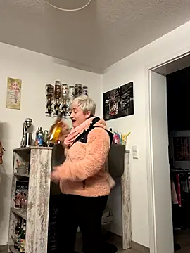 Rozendefotz online show from 11/26/25, 07:41