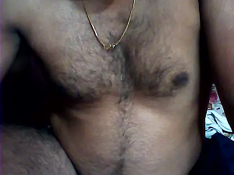 Snapshot of StreetLover_77 chatting on 09/10/25, 04:06 StreetLover 77 online show from 09/10/25, 04:06